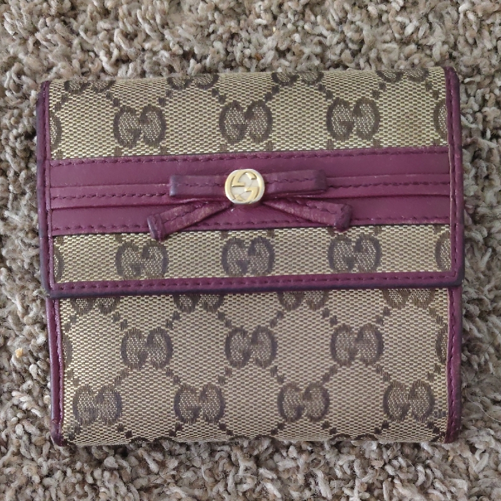 Gucci Beige and Purple Wallet